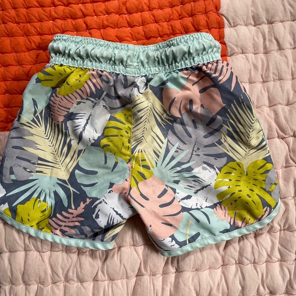 Boys 2T Swim Bundle - Picture 8 of 16